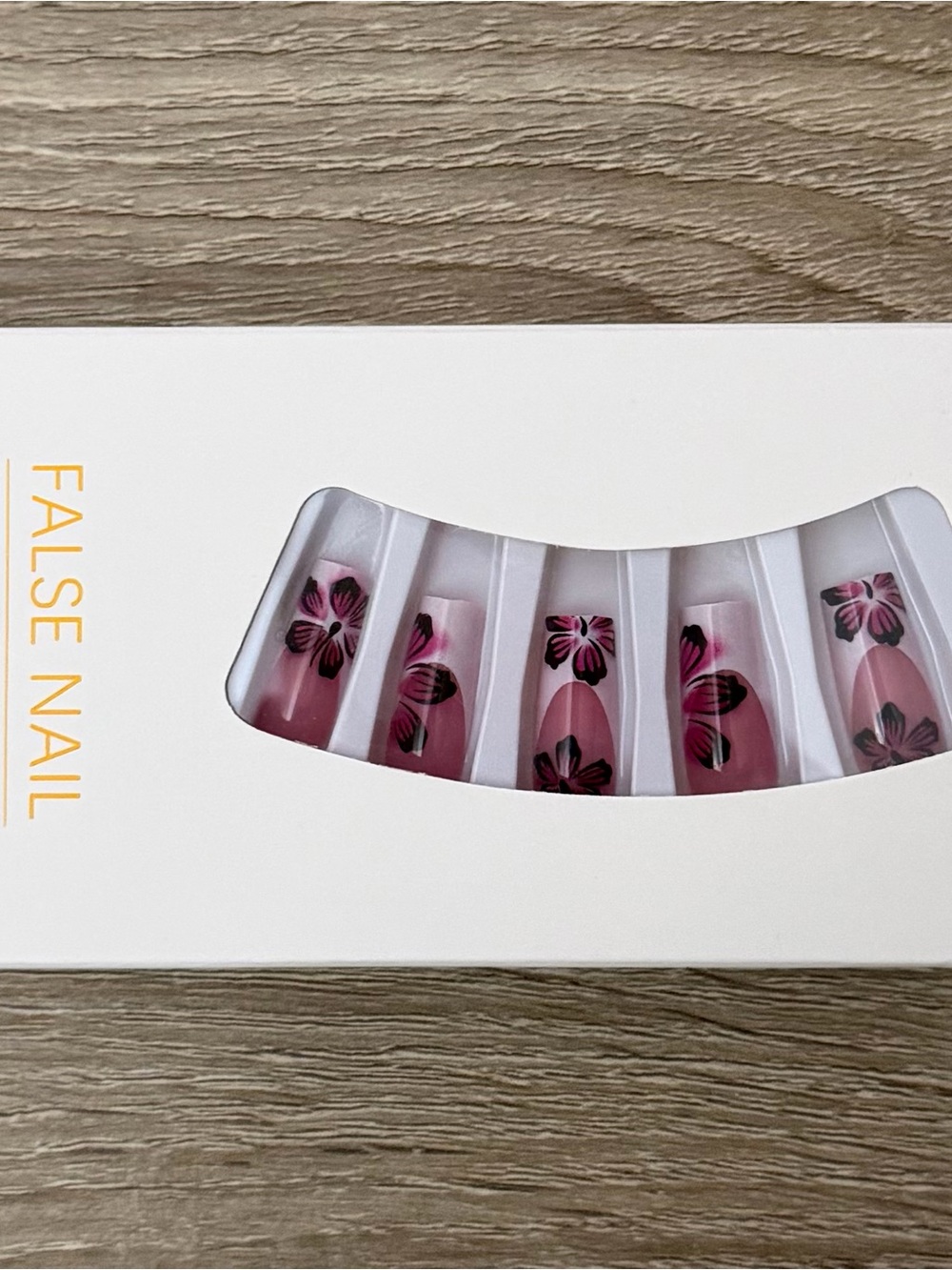 Press-On False Nails, Cute Nail Art, 8 Styles Choose 2 NWT - Picture 7 of 9